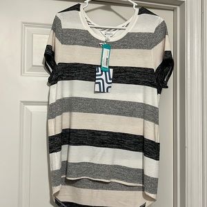 Short sleeve t shirt